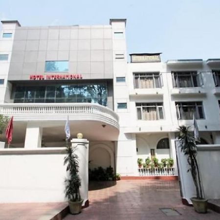 Hotel International Srinagar ภายนอก รูปภาพ