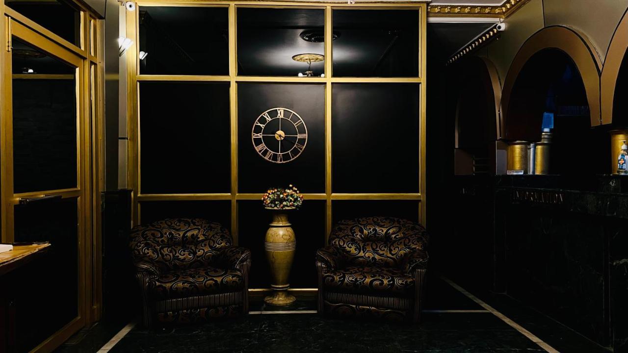 Hotel International Srinagar ภายนอก รูปภาพ