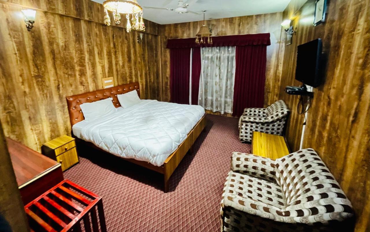 Hotel International Srinagar ภายนอก รูปภาพ