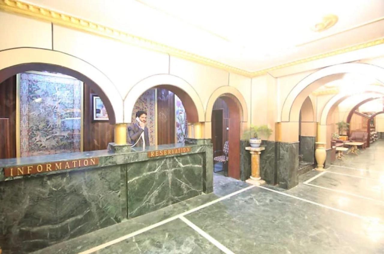 Hotel International Srinagar ภายนอก รูปภาพ