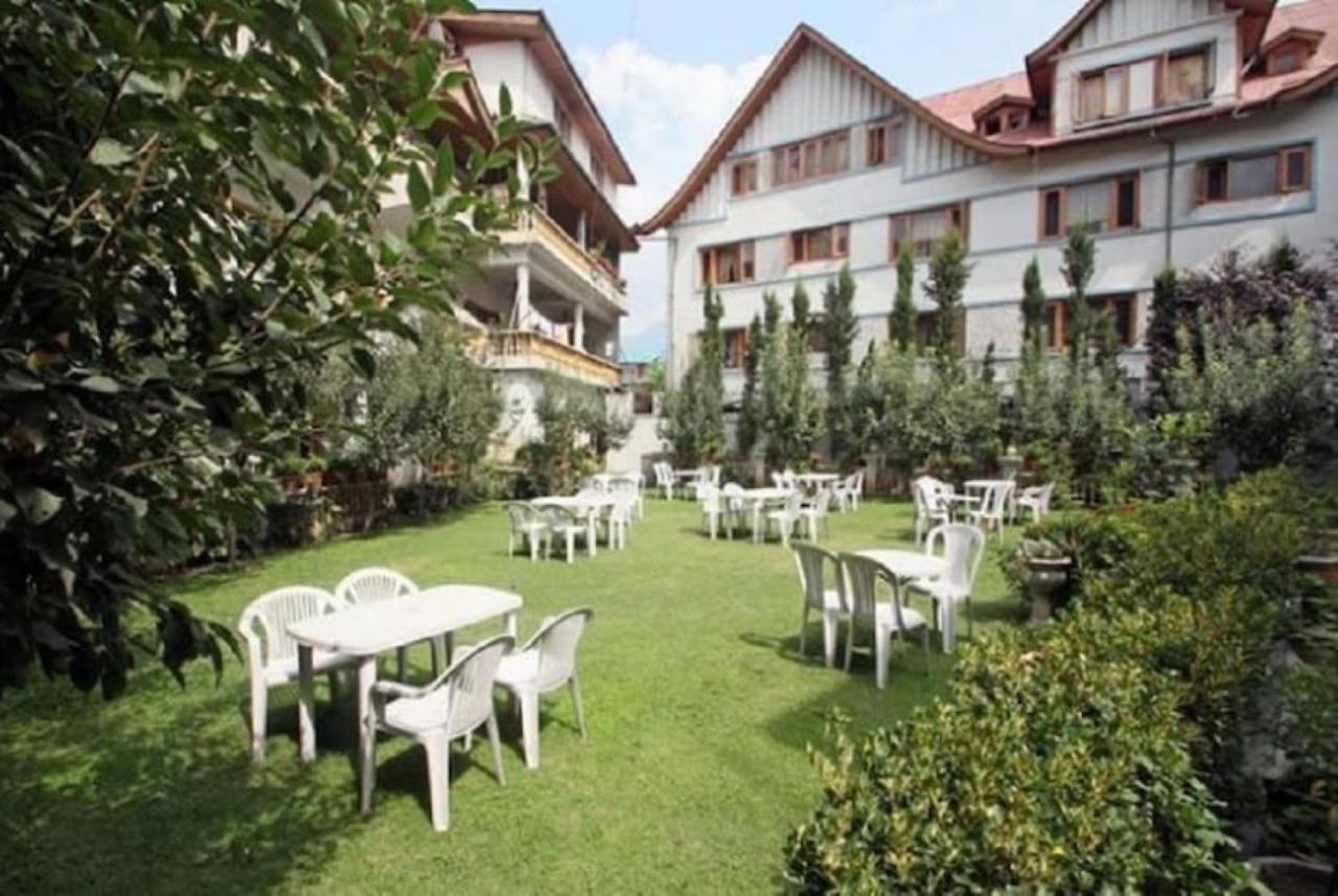 Hotel International Srinagar ภายนอก รูปภาพ